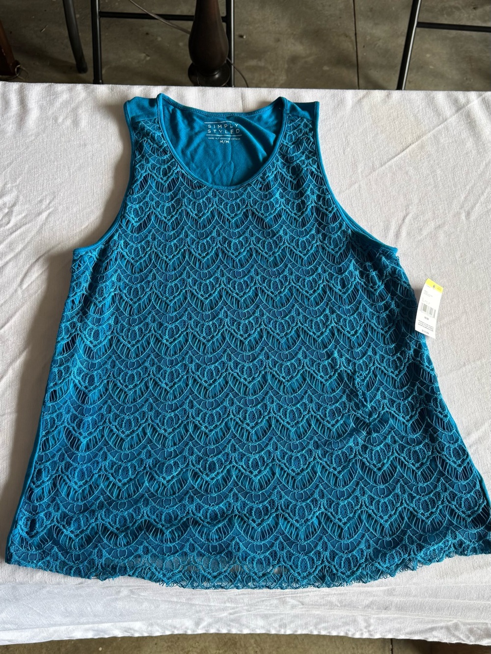 Simply Styled Teal Lace Overlay Sleeveless Tank